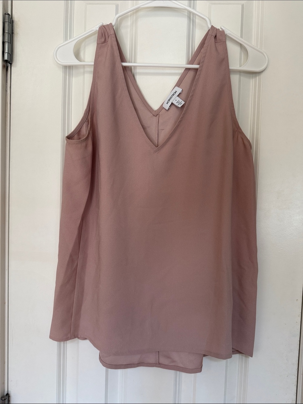 Nordstrom Mauve V-Neck Sleeveless Camisole